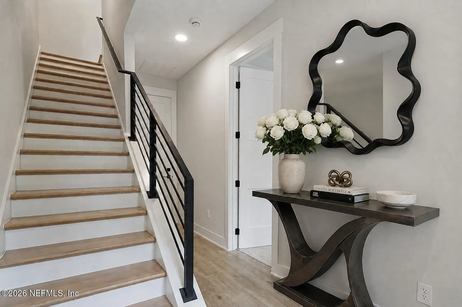 3 bed, 3.5 bath, 1844 sqft, $6,500 — Photo 4