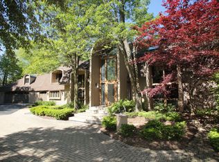 7165 S Woelfel Rd, Franklin, WI 53132