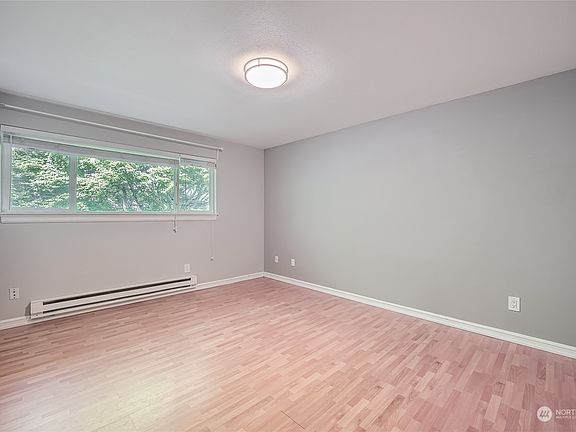 3rd image of 12252 SE 59th Street #136