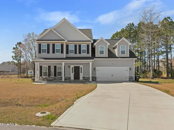 709 W Warner Ct, Hubert, NC 28539