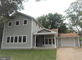 4406 Roundhill Rd, Alexandria, VA 22310