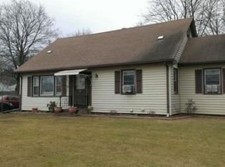 71 Gresham St, Springfield, MA 01119