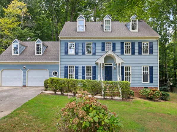 104 Lively Ct E, Cary, NC 27511
