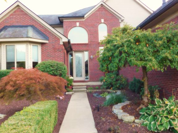 2nd image of 47634 Burlingame Dr