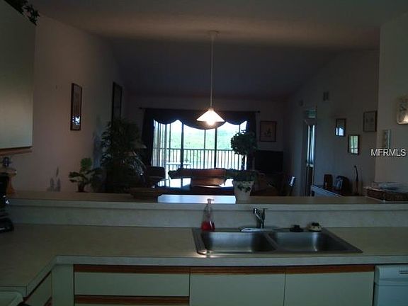 4th image of 175 Kings Hwy APT 733