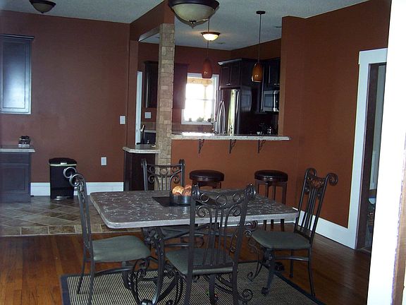 5th image of 219 Onondaga Ave