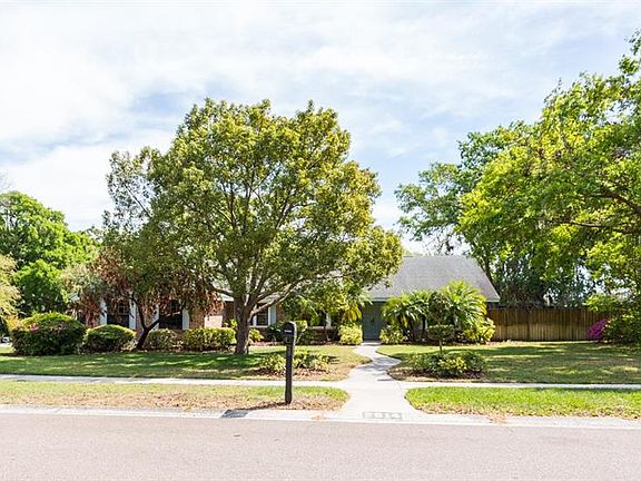 3rd image of 2514 Beachwood Ln