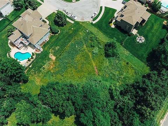 3rd image of 4412 SE Farrier Dr