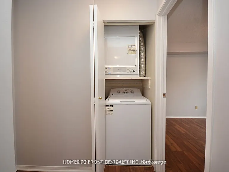 1450 Glen Abbey Gate #922 — Photo 9