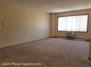 1054 8th Ave S APT 8, South Saint Paul, MN 55075