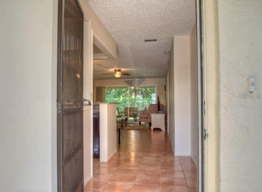 1 bed, 1.5 bath, 954 sqft, $3,000 — Photo 2