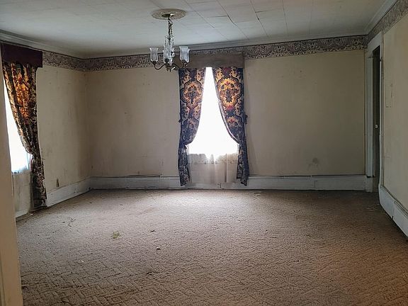 4th image of 521 N Hays Ave