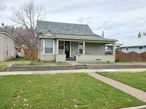 2010 1st St Photo 1