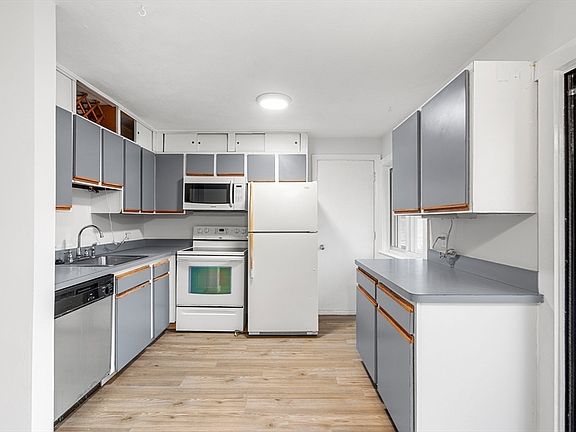 5th image of 21 Glen Devin St Unit 21