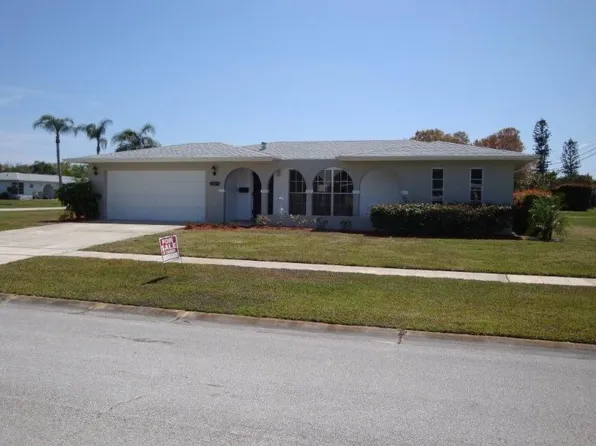1320 SE San Sovina Ter, Port Saint Lucie, FL 34952