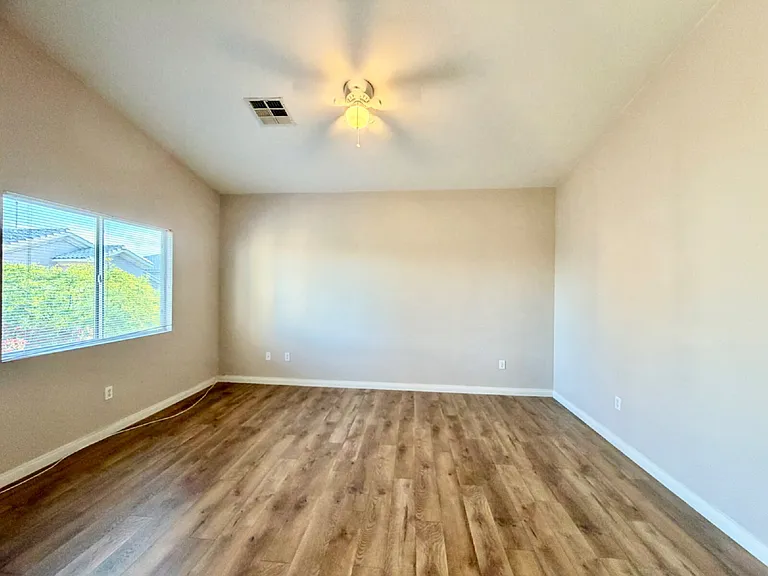 8917 Waltzing Waters Ct — Photo 24