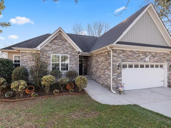 801 Clean View Ct, Fuquay Varina, NC 27526