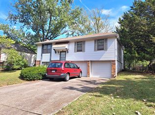 1308 NW Kingston Rd, Blue Springs, MO 64015