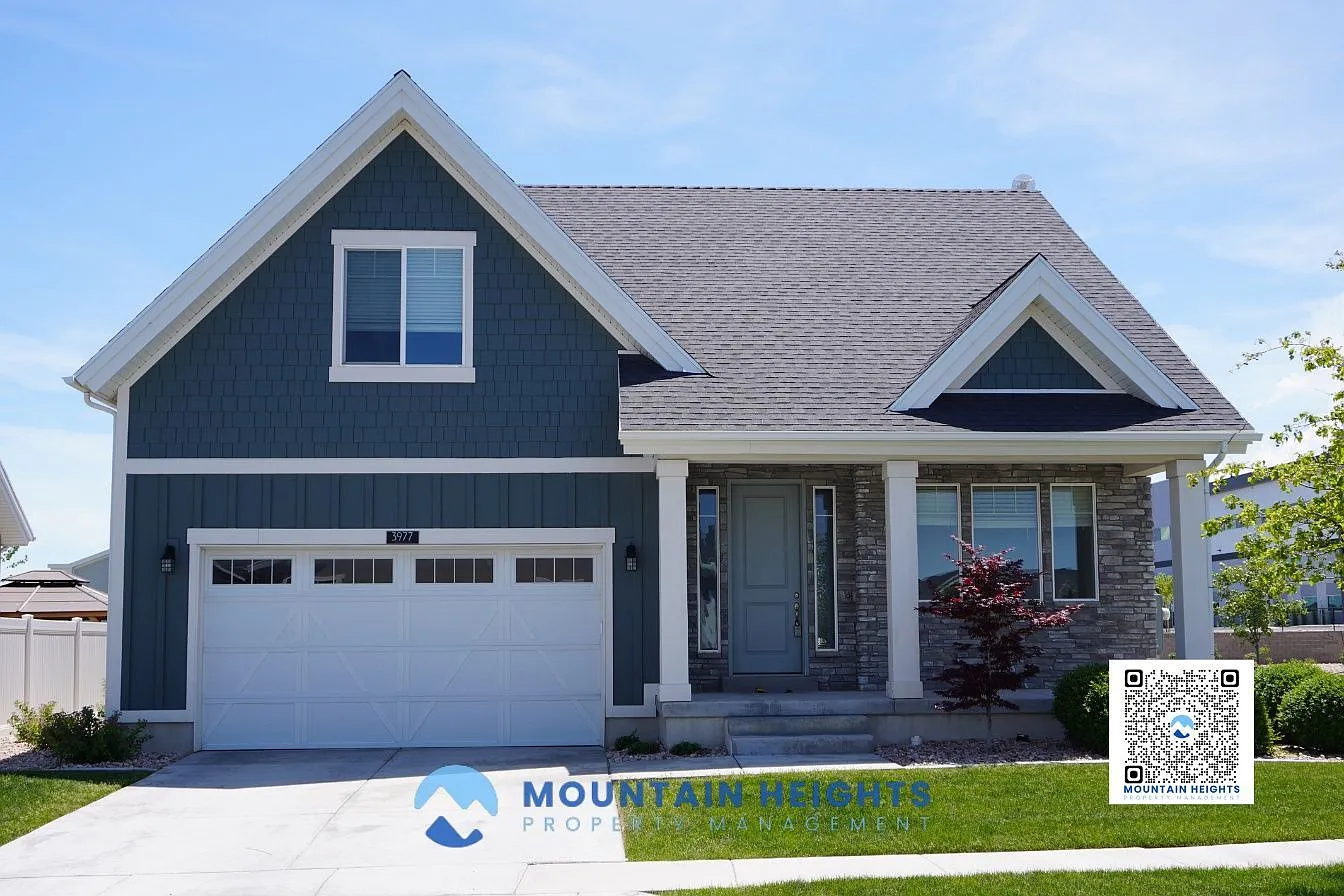 3 bed, 2.5 bath, 3600 sqft, $2,695 — Photo 1