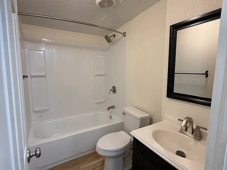 2102 N Battlebell Rd — Photo 16