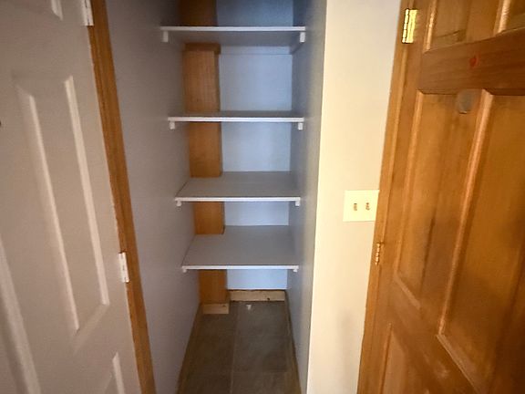 4th image of 555 Essex St APT 2