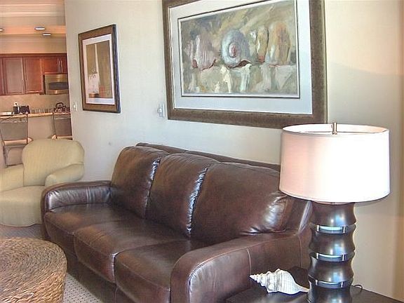 3rd image of 10 Harbor Blvd Unit 921