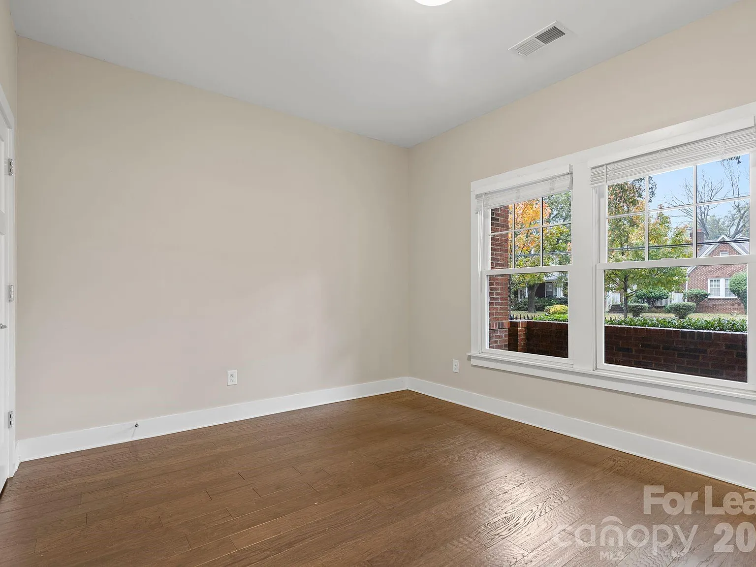 Grandin Heights — Photo 3