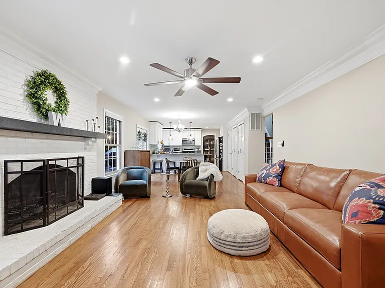 911 Riva Ridge Dr — Photo 22