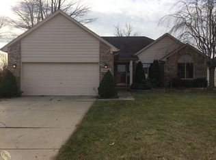 34228 Cherry Hill Ln, Chesterfield, MI 48047