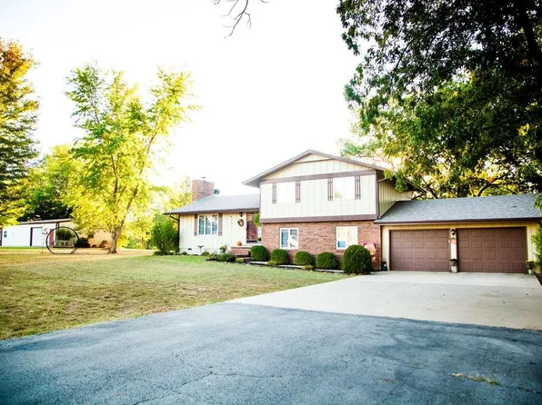 3891 County Road 3725, Independence, KS 67301