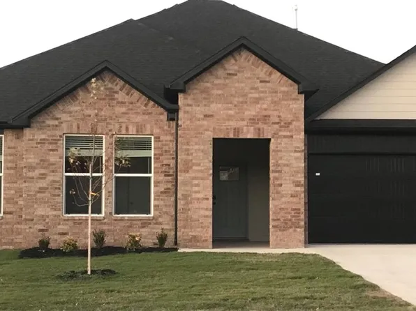 4274 Blossom Ave, Springdale, AR 72764