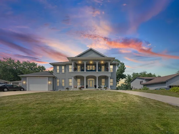1261 Bibeau Rd, White Bear Township, MN 55110