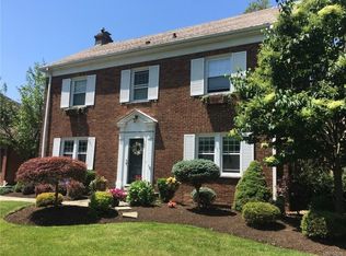 98 Devonshire Rd, Buffalo, NY 14223