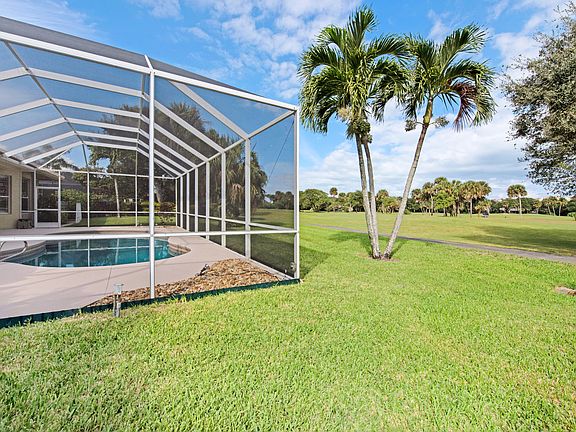 3rd image of 355 Hammock Shore Dr
