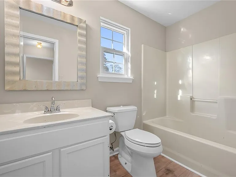 100 Mallard Dr — Photo 3
