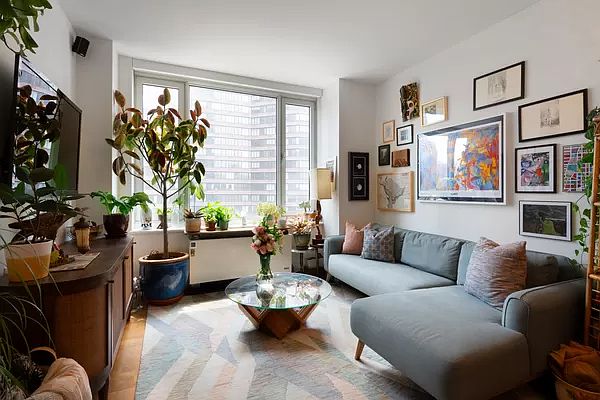 1st image of 635 W 42nd St APT 9L