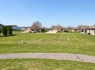 1221 Capitol Dr, Edinburgh, IN