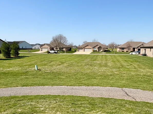 1221 Capitol Dr, Edinburgh, IN 46124