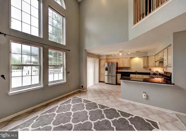 406 Pebble Creek Ct, Pennington, NJ 08534