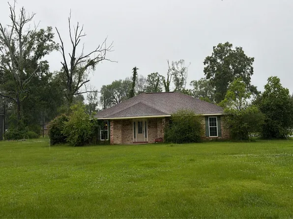 8785 Wesley St, Denham Springs, LA 70726