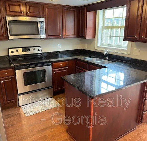 30 Villa Ct SE — Photo 3