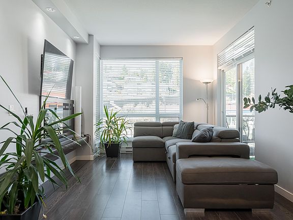 5th image of 2242 Whatcom Rd #408