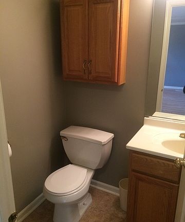 4th image of 5251 157th St Unit 6
