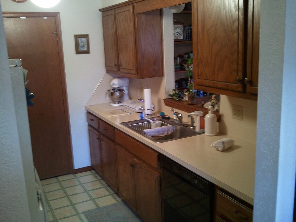 2nd image of 10809 Cecilia Dr