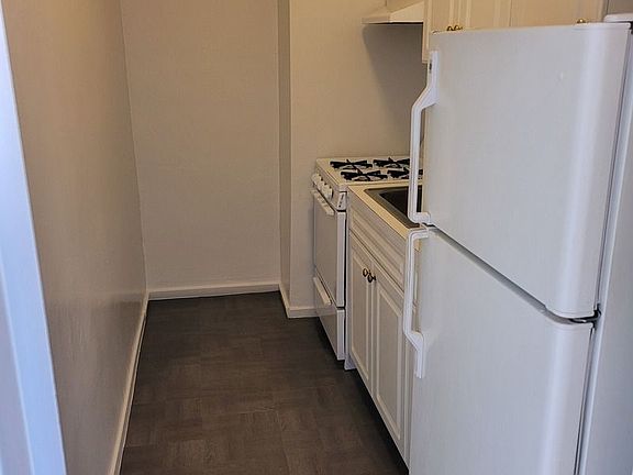 4th image of 64-00 Saunders St #6MM