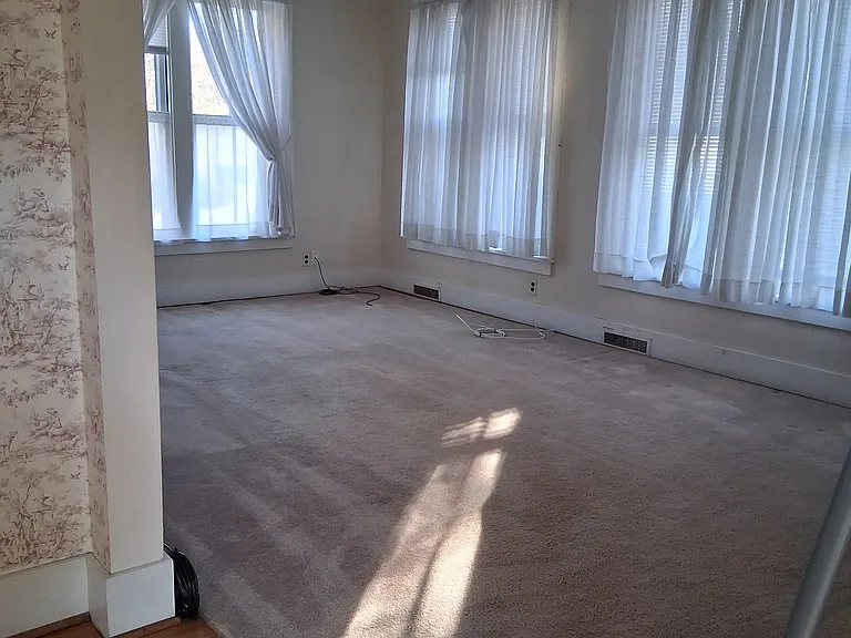 578 Locust St #2 — Photo 2