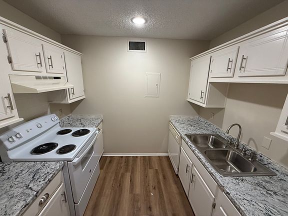 3rd image of 200 High Meadows Blvd Unit 221
