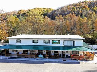 4249 Highlands Pkwy, Mouth Of Wilson, VA 24363