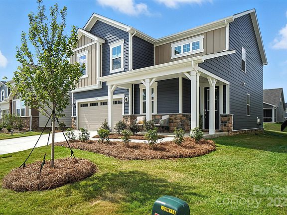 2nd image of 2802 Westmont Dr