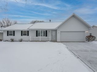 528 Challenger Dr, Green Bay, WI 54311